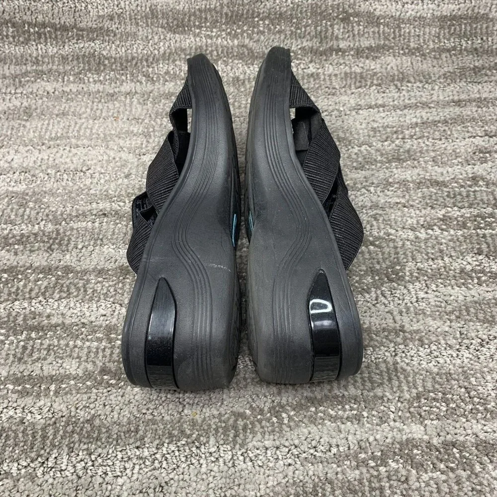 Bzees Womens Disco Strappy Comfort Sandals Black Slip On Open Toe 7M Shoes